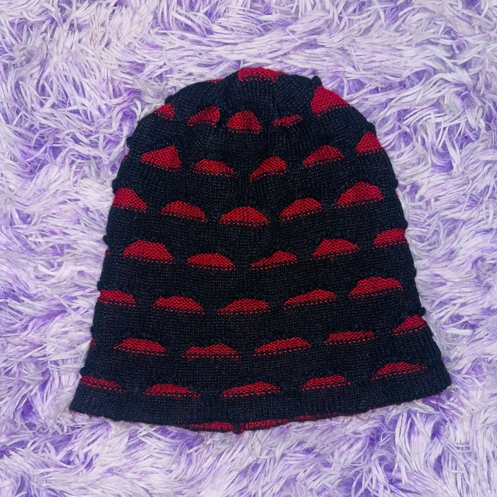 Black and Red Textured Beanie Hat